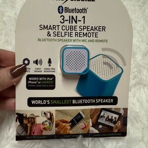 New Blue 3-in-1 Smart Cube Speaker & Selfie Remote